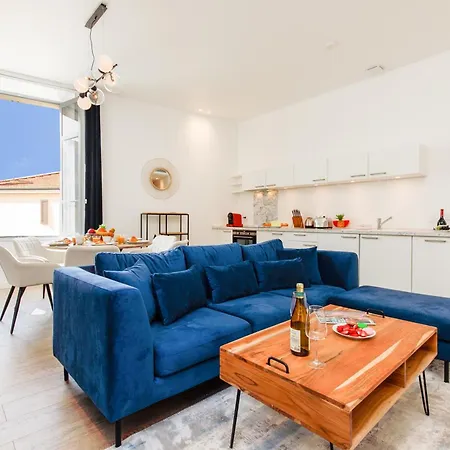 Appartement Modern & Stylish Prestige 3 Bedroom Apartment With Ac & Balcony Cannes