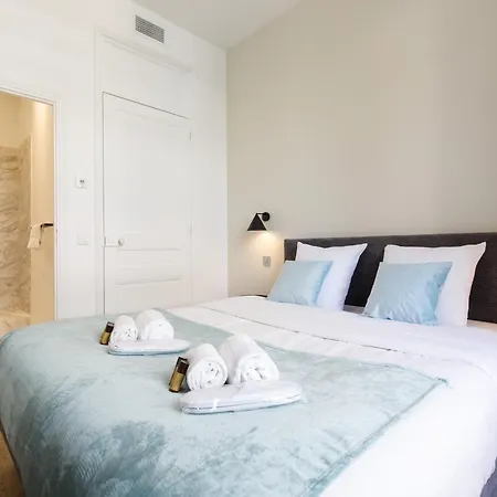 Modern & Stylish Prestige 3 Bedroom With Ac & Balcony