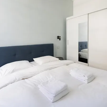 Modern & Stylish Prestige 3 Bedroom With Ac & Balcony Appartement *
