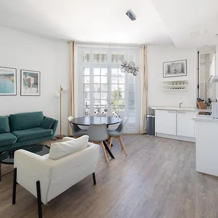Modern & Stylish Prestige 3 Bedroom With Ac & Balcony